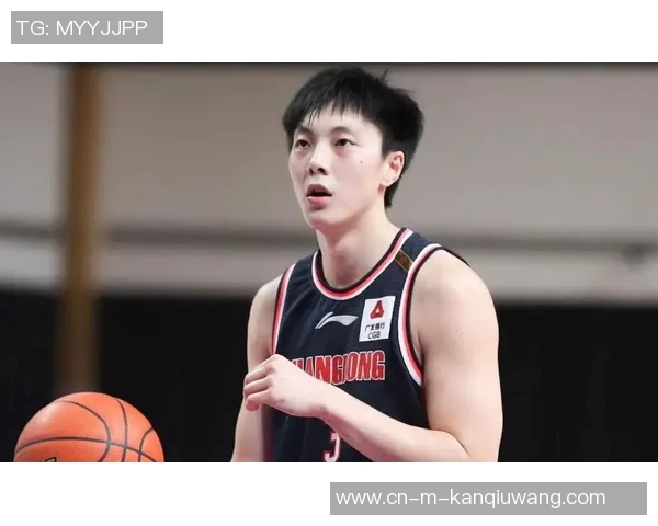 胡明轩强势复出携手徐杰合力砍下28分12助攻带队大胜卫冕冠军 胡明轩强势复出携手徐杰合力砍下28分12助攻带队大胜卫冕冠军