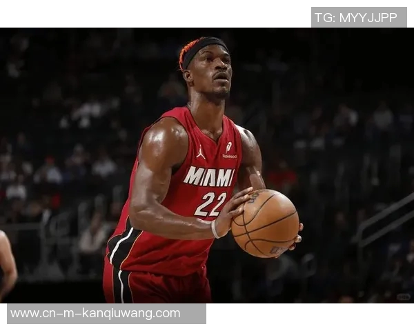 热火与马刺第二场激战回顾球员表现与战术分析全景呈现 热火与马刺第二场激战回顾球员表现与战术分析全景呈现